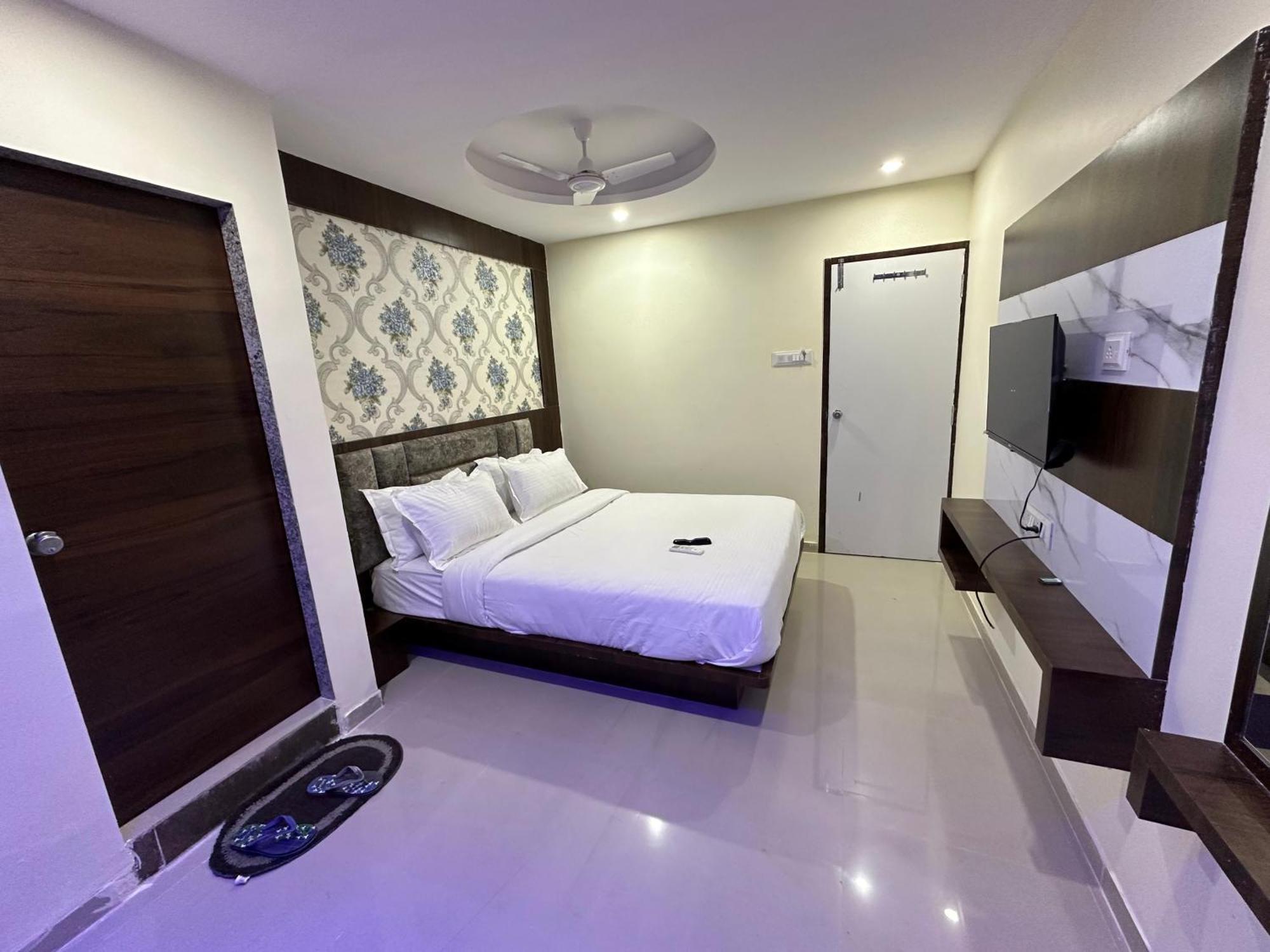 Hotel Golden View Vadodara Exterior photo